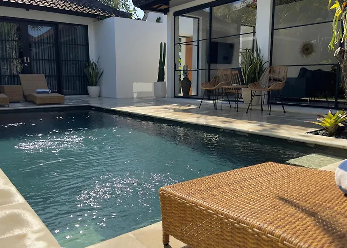 Hotel The Kon's Bali Seminyak