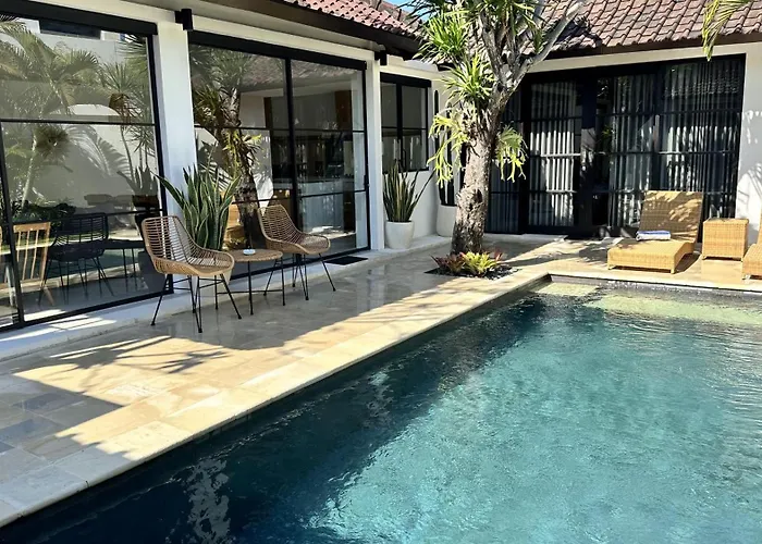 The Kon's Bali فندق سمينياك